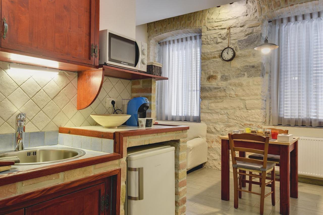 Mimoza Old Town Pula Apartments Bagian luar foto