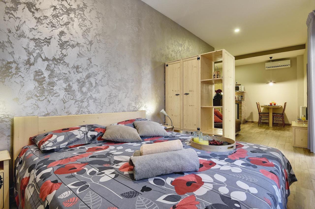 Mimoza Old Town Pula Apartments Bagian luar foto