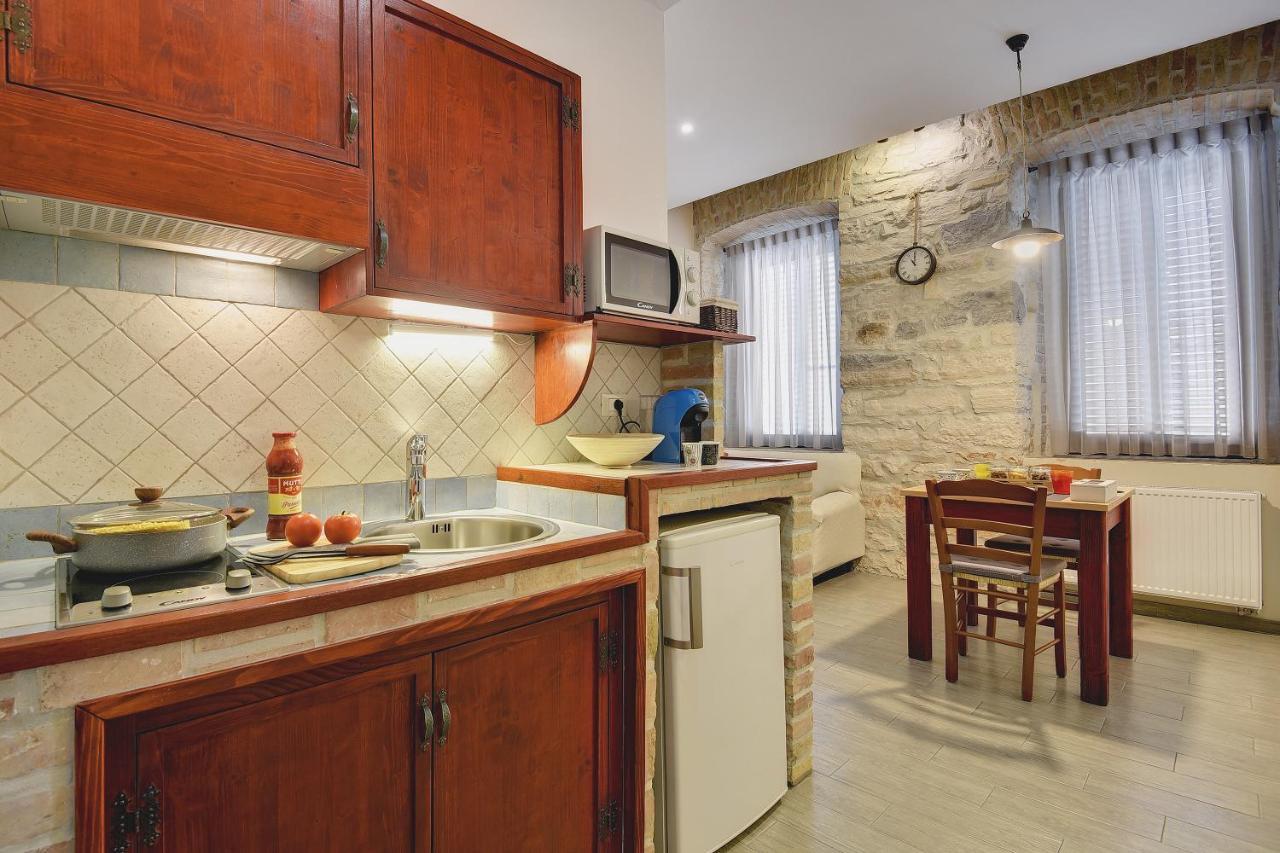 Mimoza Old Town Pula Apartments Bagian luar foto